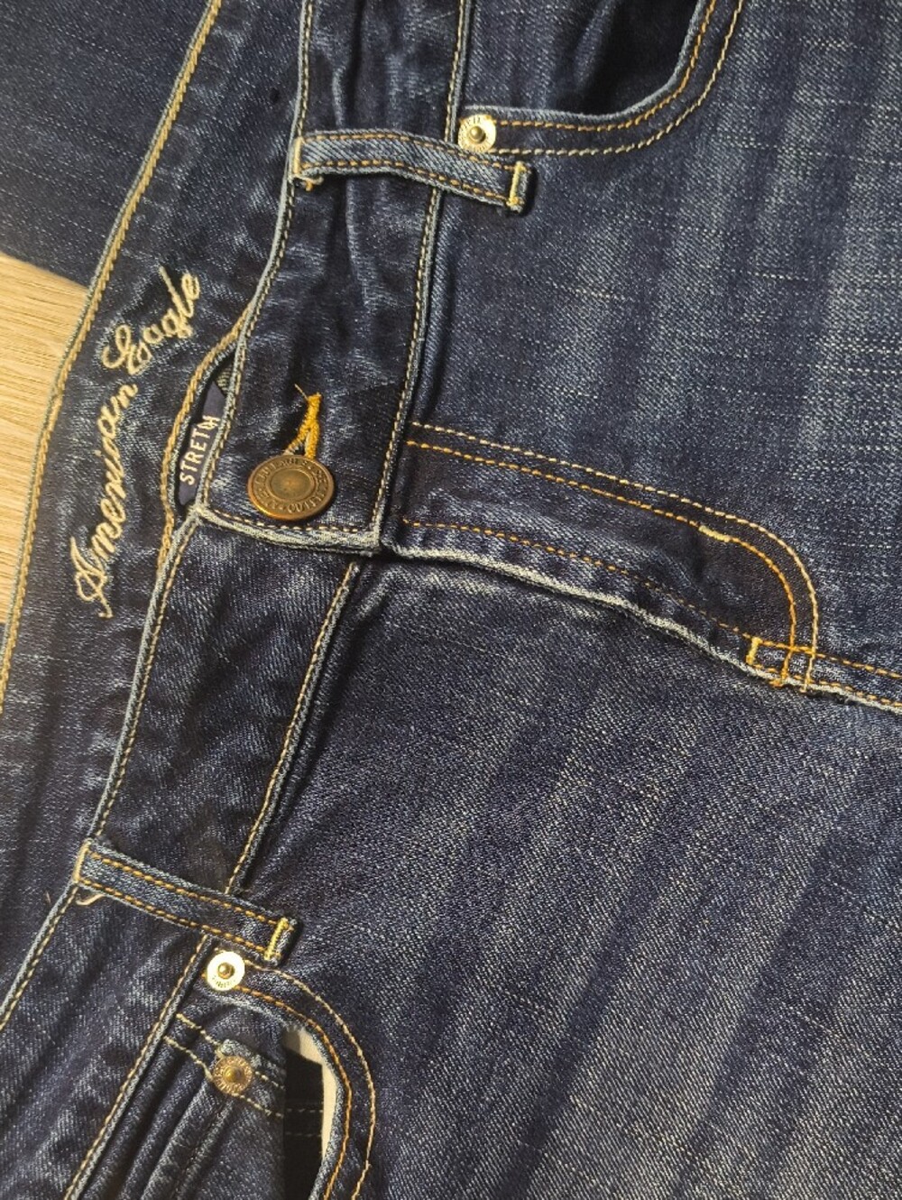 American Eagle Outfitters Women’s Faded Blue Flare Jeans 816 - Picture 3 of 11